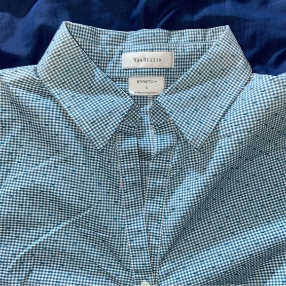 Van Heusen button down shirt - Picture 2 of 3